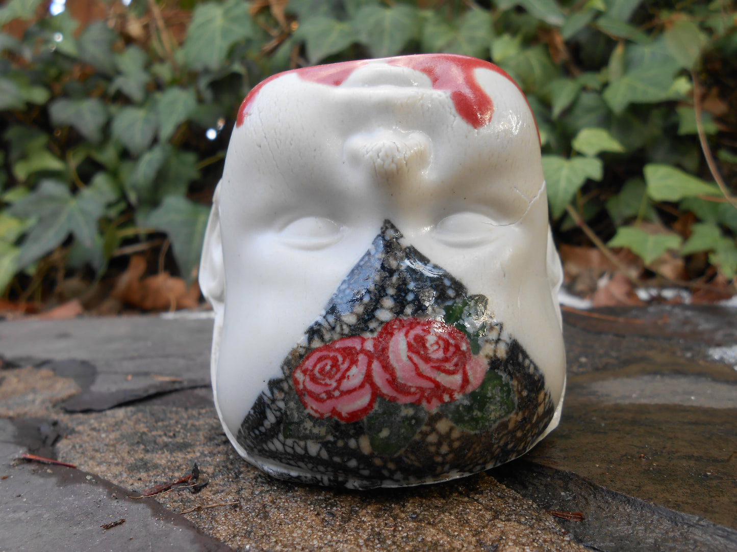 Rase and Lace Beeb Mini Mug